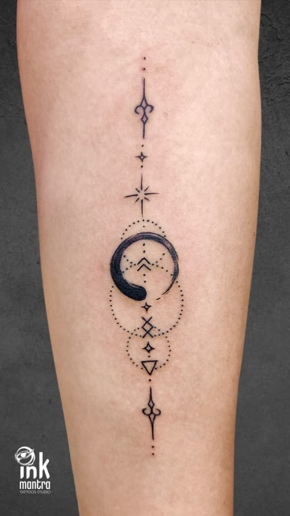 Minimalist Tattoos - Image 79